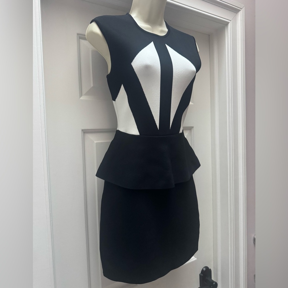 New BCBGmaxazria Black White Dress